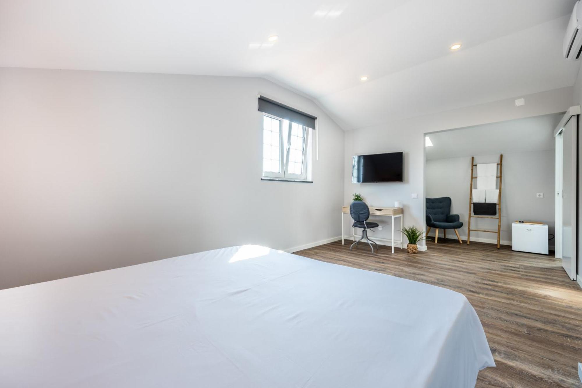 Angra Charming Suites By Seewest Angra do Heroísmo Extérieur photo