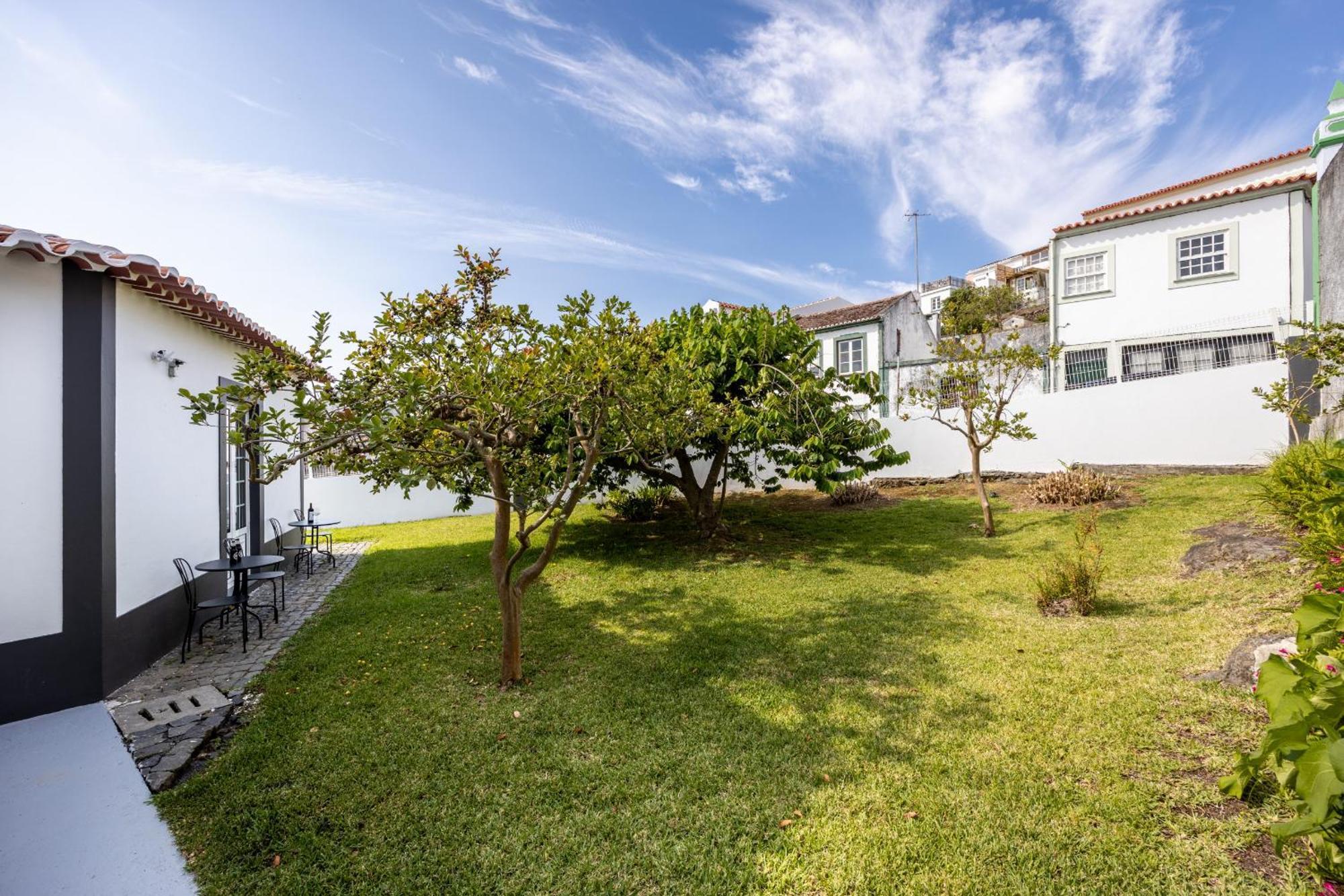 Angra Charming Suites By Seewest Angra do Heroísmo Extérieur photo